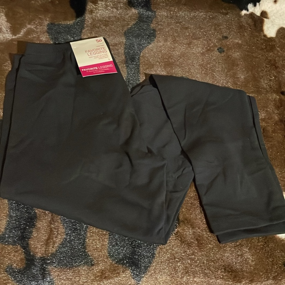 Bundle of Black Women's Leggings & White Cross Front Top! - Picture 4 of 5